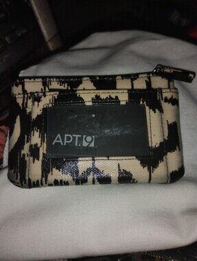 Apt. 9 Black and Beige Patterned Zip Card Case